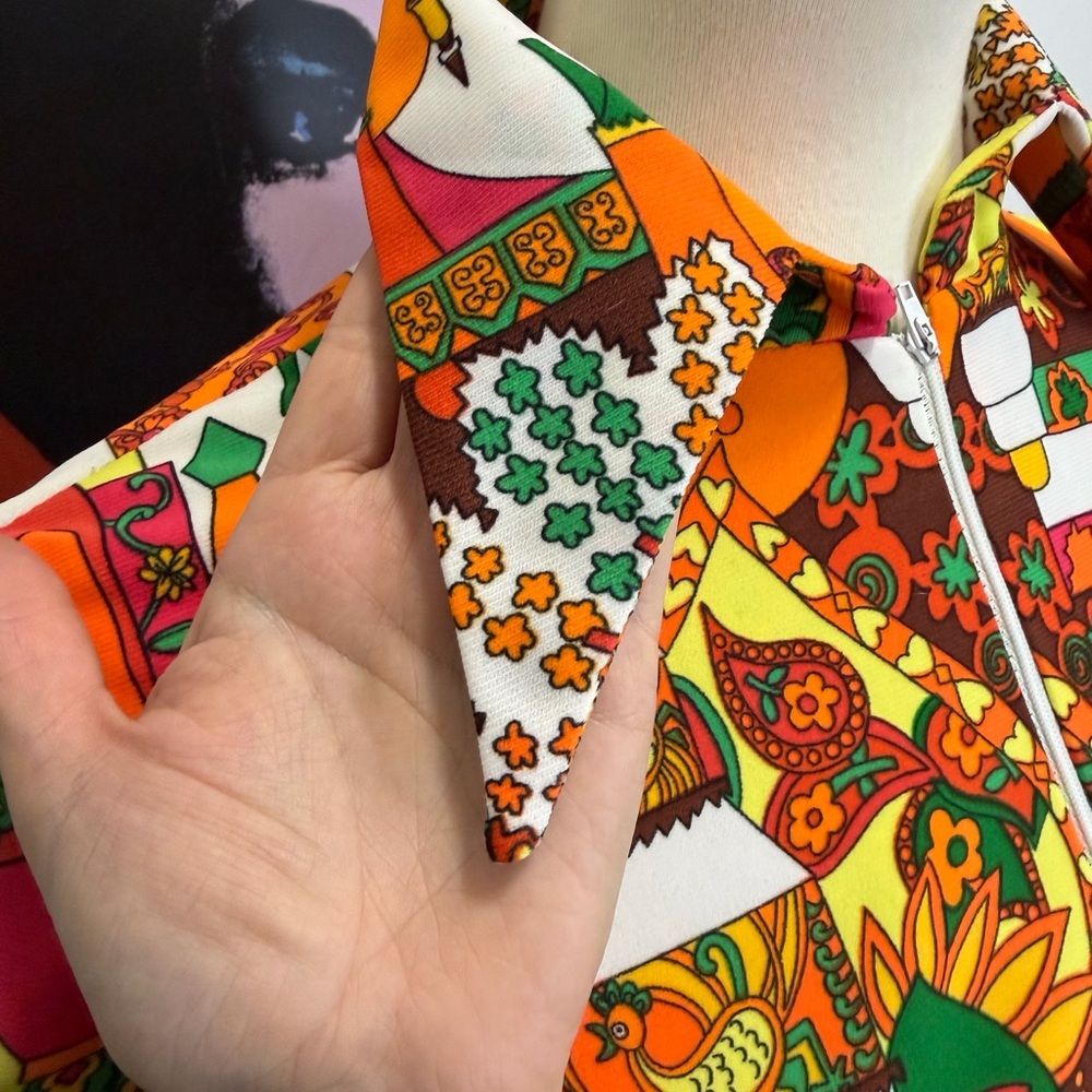 Vintage Psychedelic Flower Power Novelty Sue Ann of Dallas Zip Tunic - Picture 9 of 15
